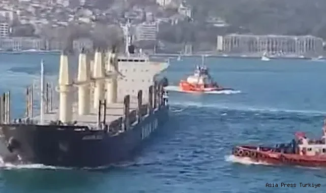 İstanbul Boğazı'nda İki Yük Gemisi Çarpıştı.