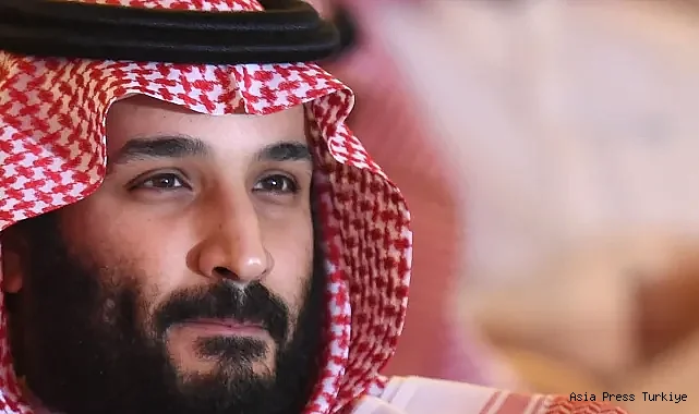 Dünya Şokta: Epstein Malikânesindeki Karelerde Prens Selman ve Katar Lideri